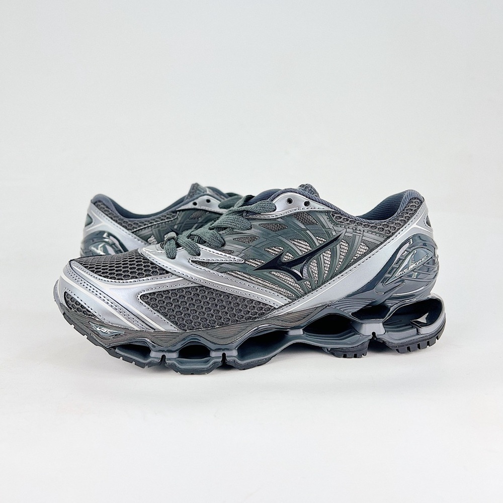 SPORTSTYLE  Mizuno Wave Prophecy LS